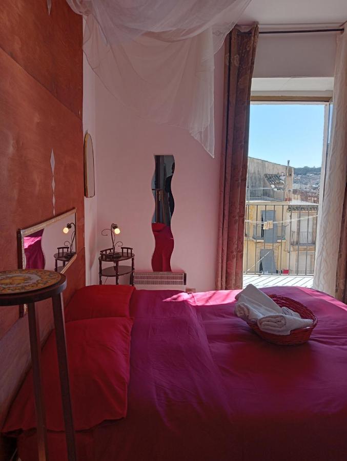Casa Vacanze Il Girasole กัลตาจีโรเน ภายนอก รูปภาพ